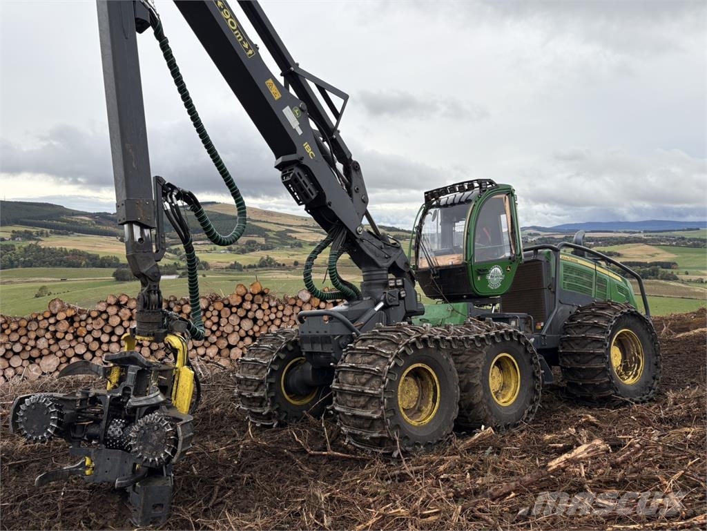 John Deere 1470G Harvesters