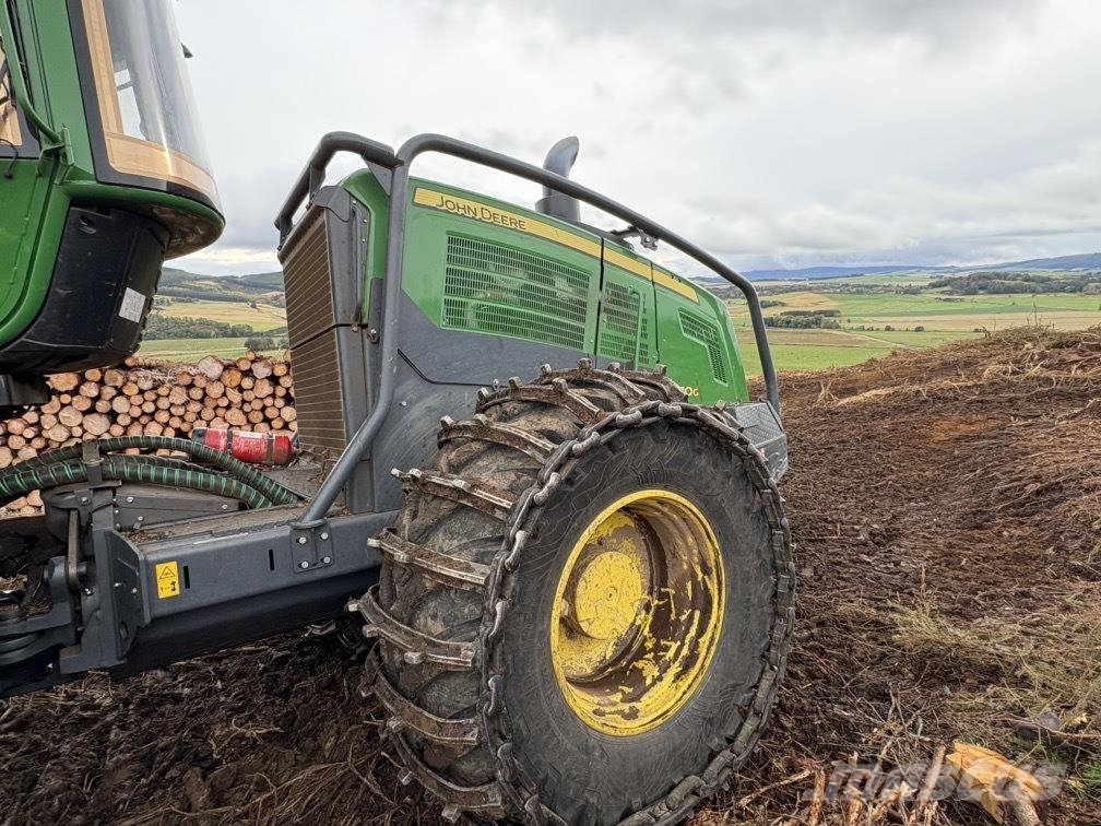 John Deere 1470G Harvesters