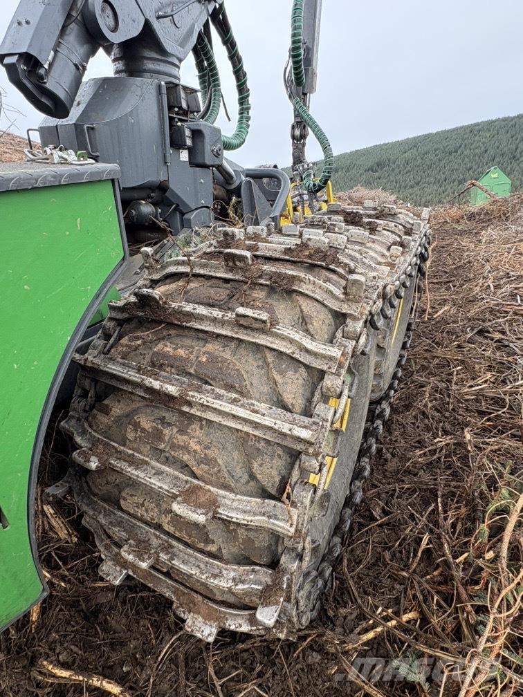John Deere 1470G Harvesters