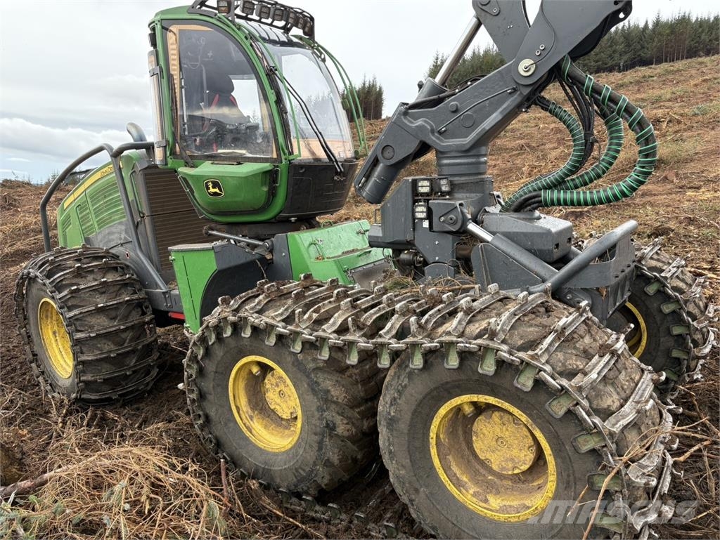 John Deere 1470G Harvesters