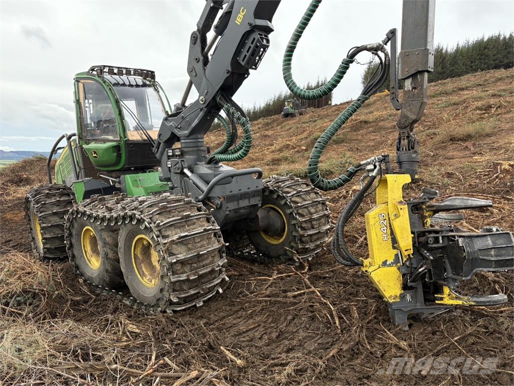 John Deere 1470G Harvesters