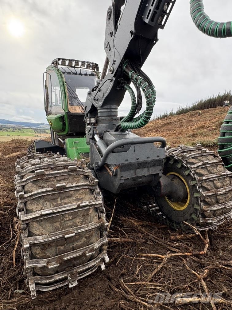John Deere 1470G Harvesters