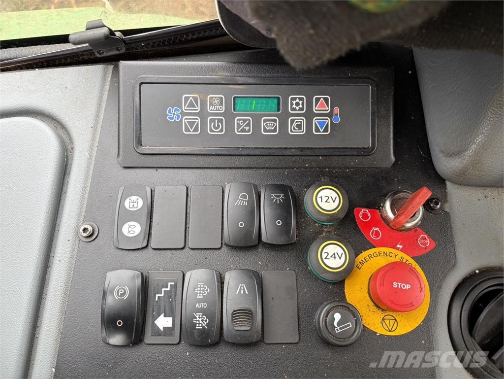 John Deere 1470G Harvesters