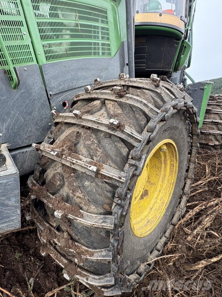 John Deere 1470G Harvesters