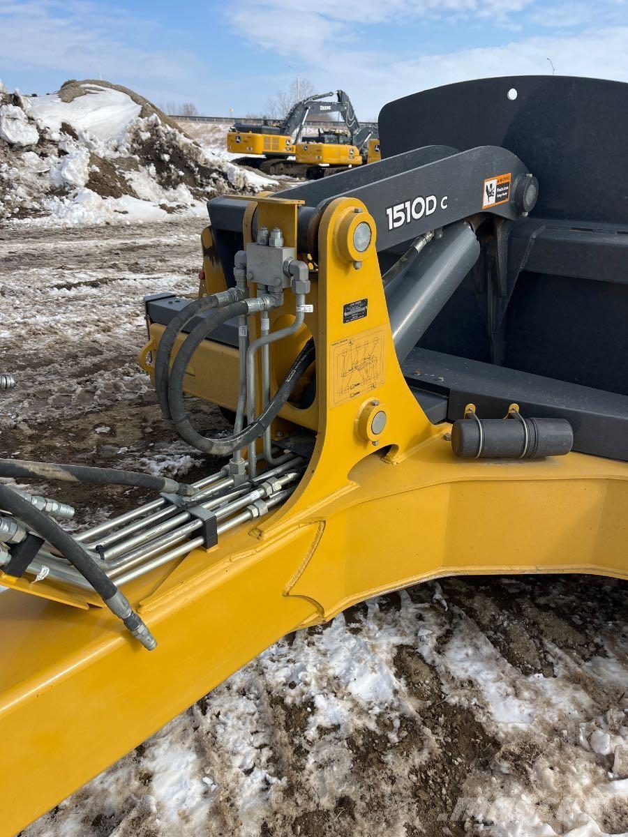 John Deere 1510D Traktoriai
