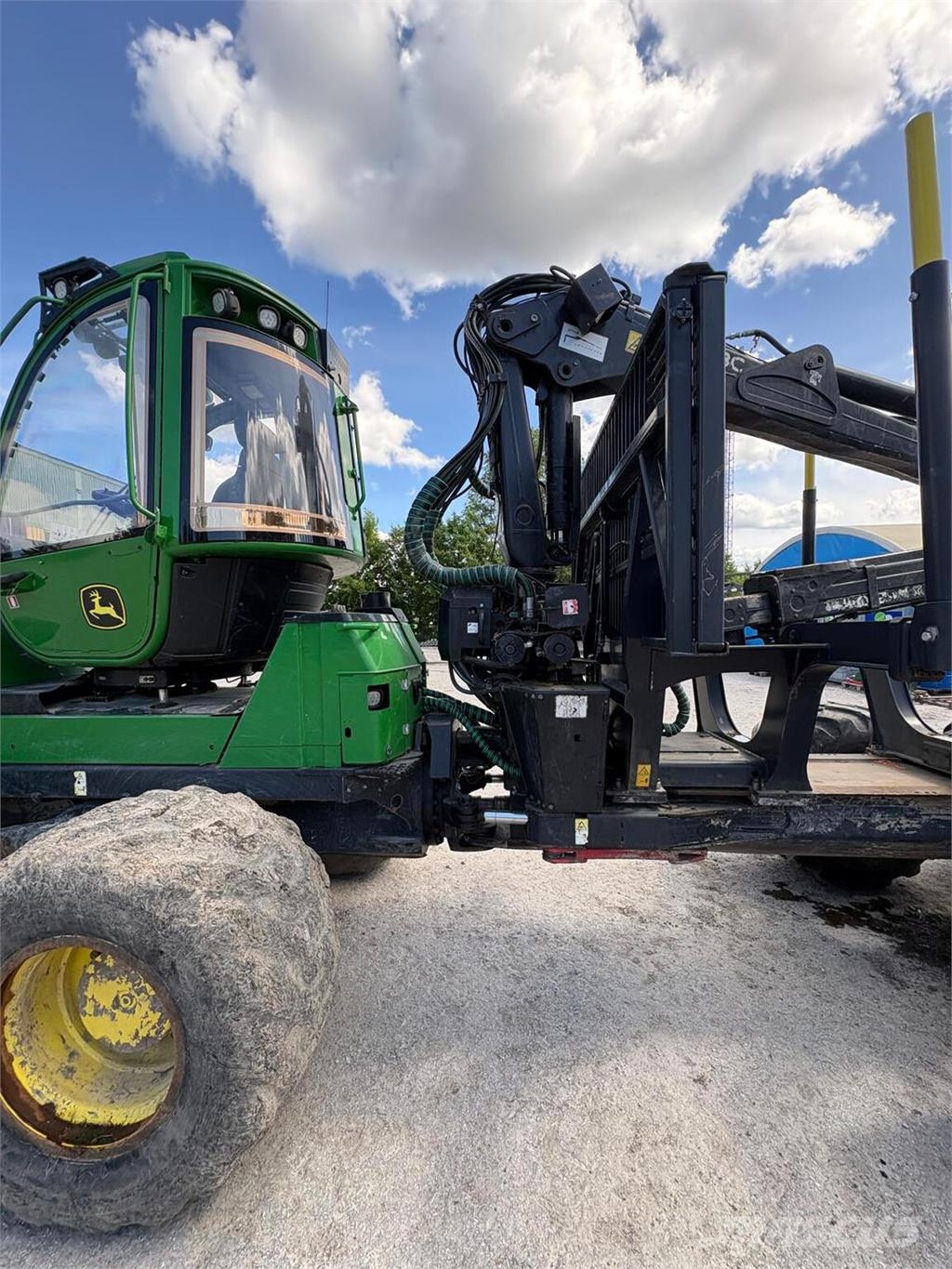 John Deere 1510G Lesné traktory