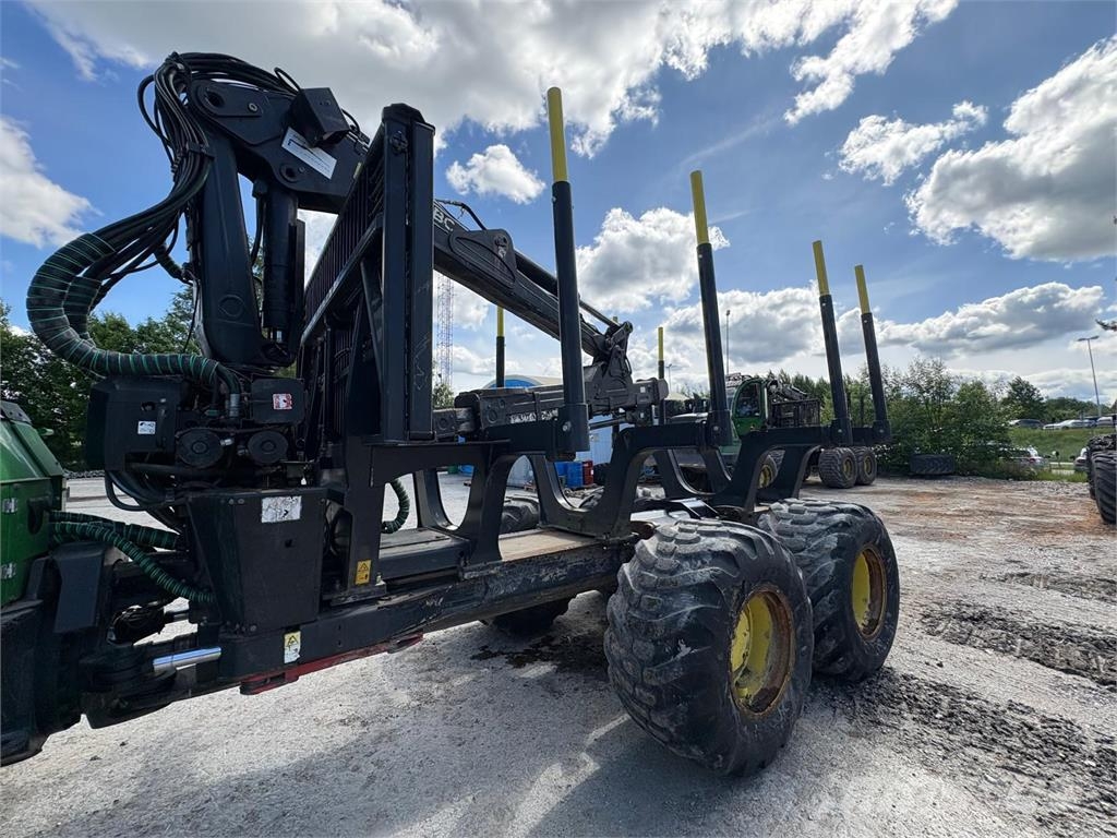 John Deere 1510G Lesné traktory
