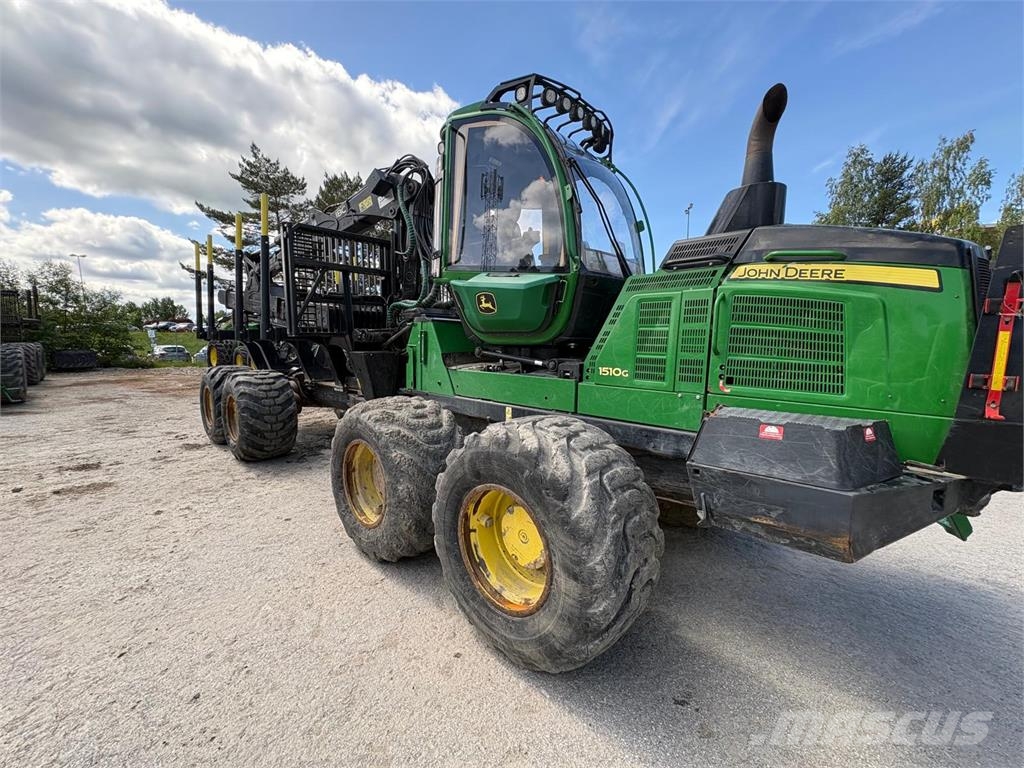 John Deere 1510G Lesné traktory