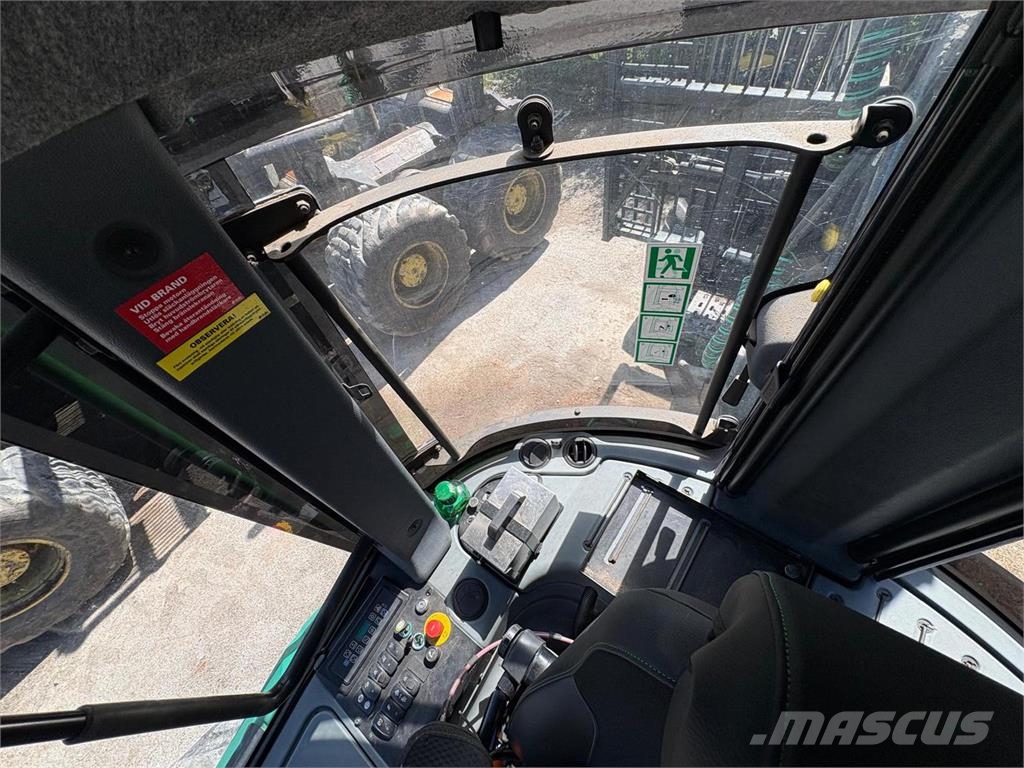 John Deere 1510G Lesné traktory