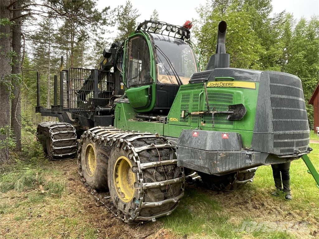 John Deere 1510G Lesné traktory