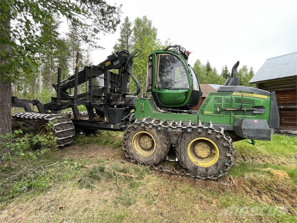 John Deere 1510G Lesné traktory
