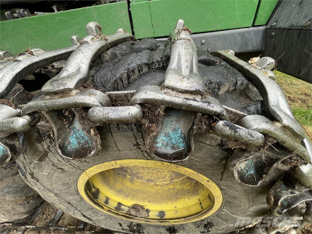 John Deere 1510G Lesné traktory