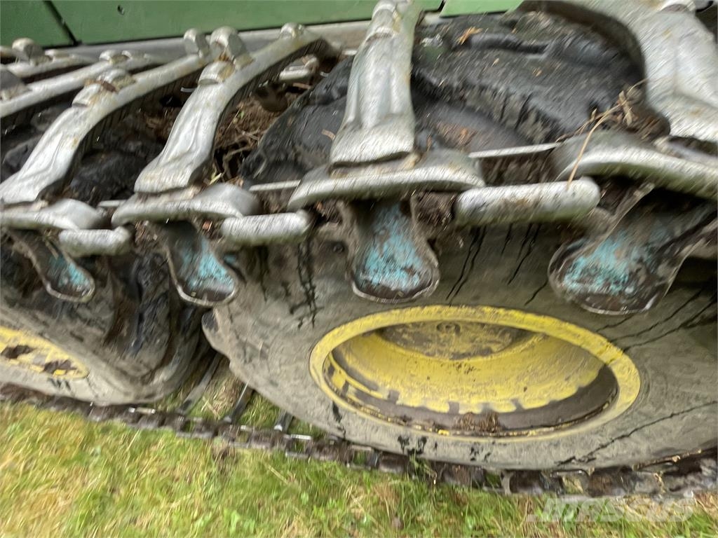 John Deere 1510G Lesné traktory
