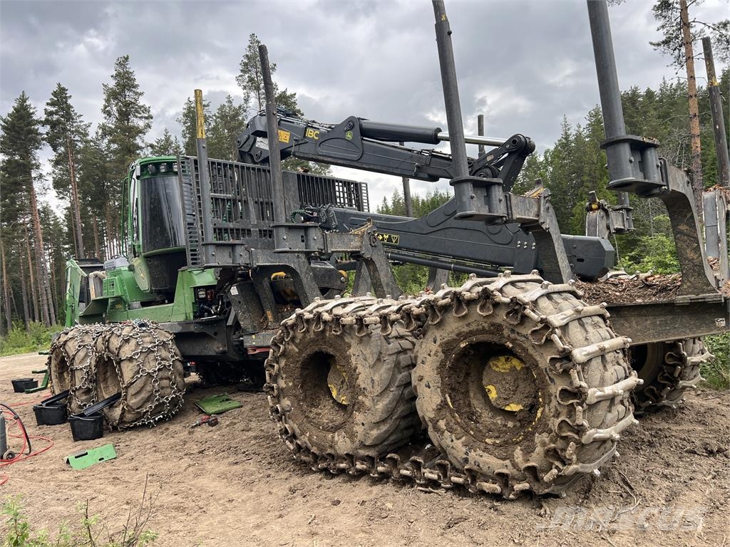John Deere 1510G Forwarder