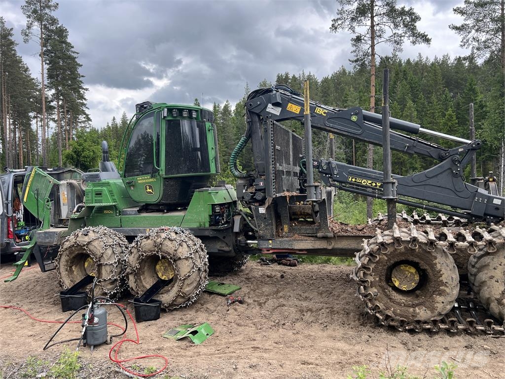 John Deere 1510G Forwarder