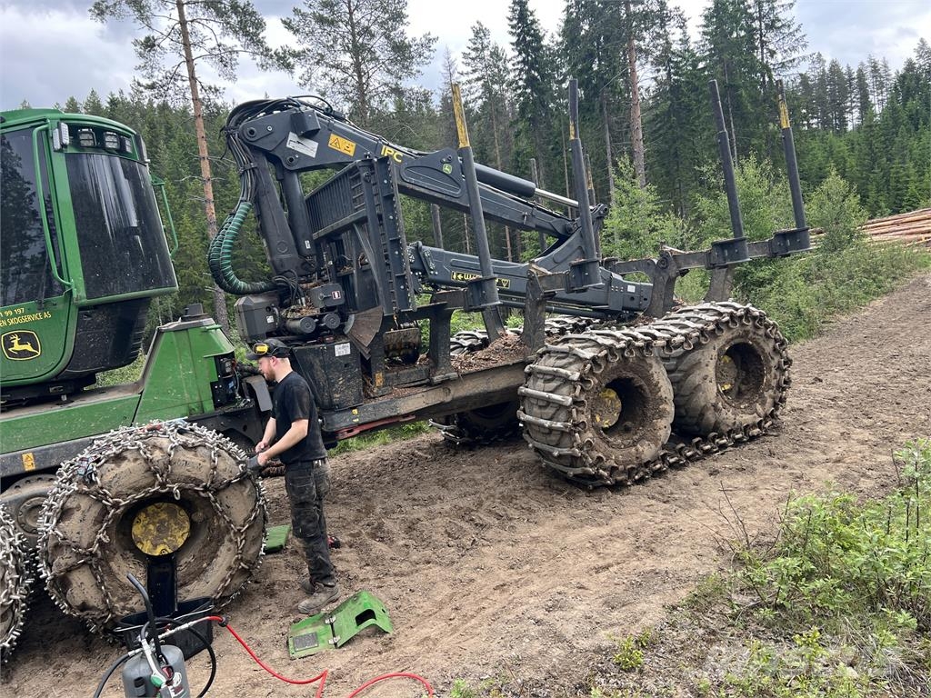 John Deere 1510G Forwarder