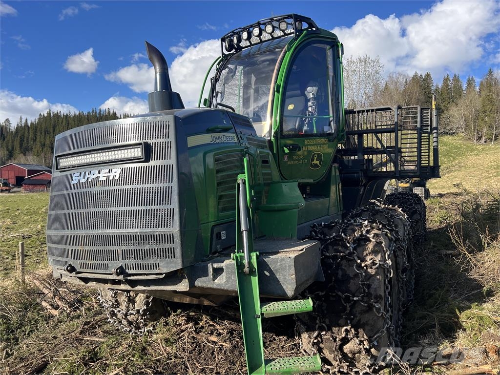 John Deere 1510G Forwarder