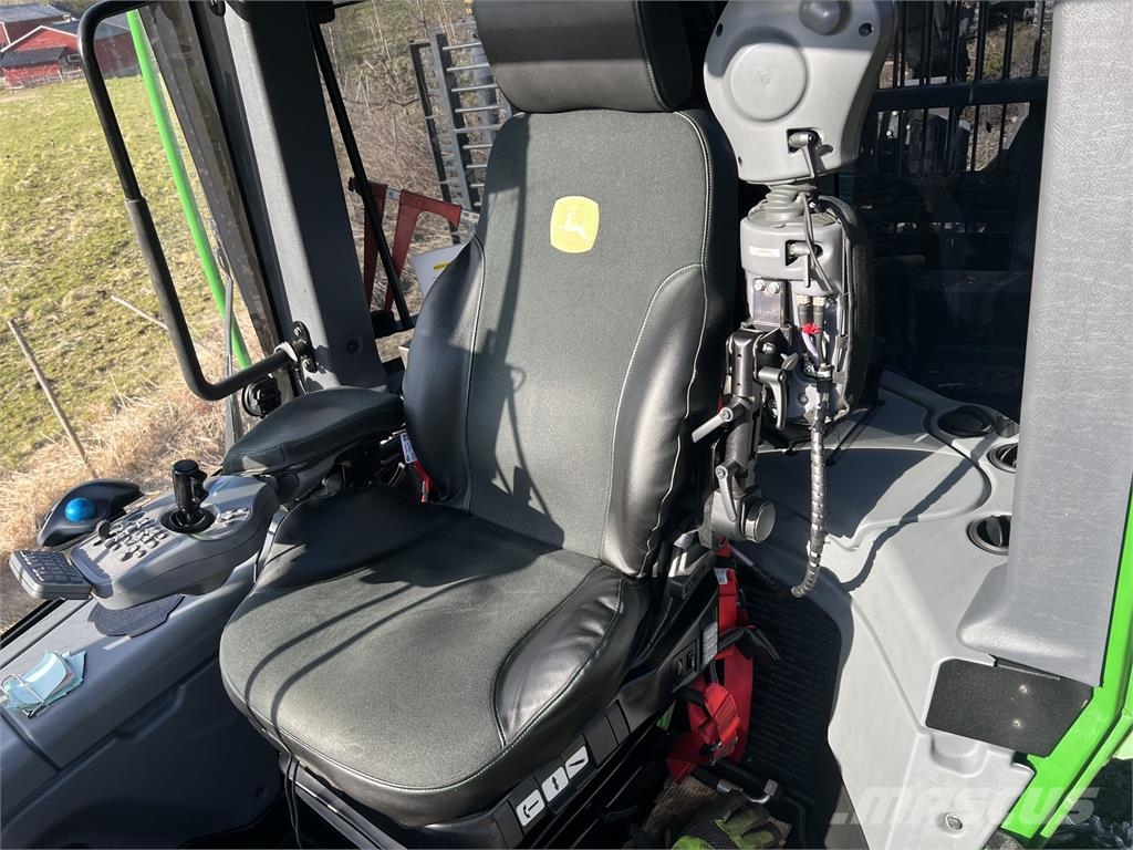 John Deere 1510G Forwarder
