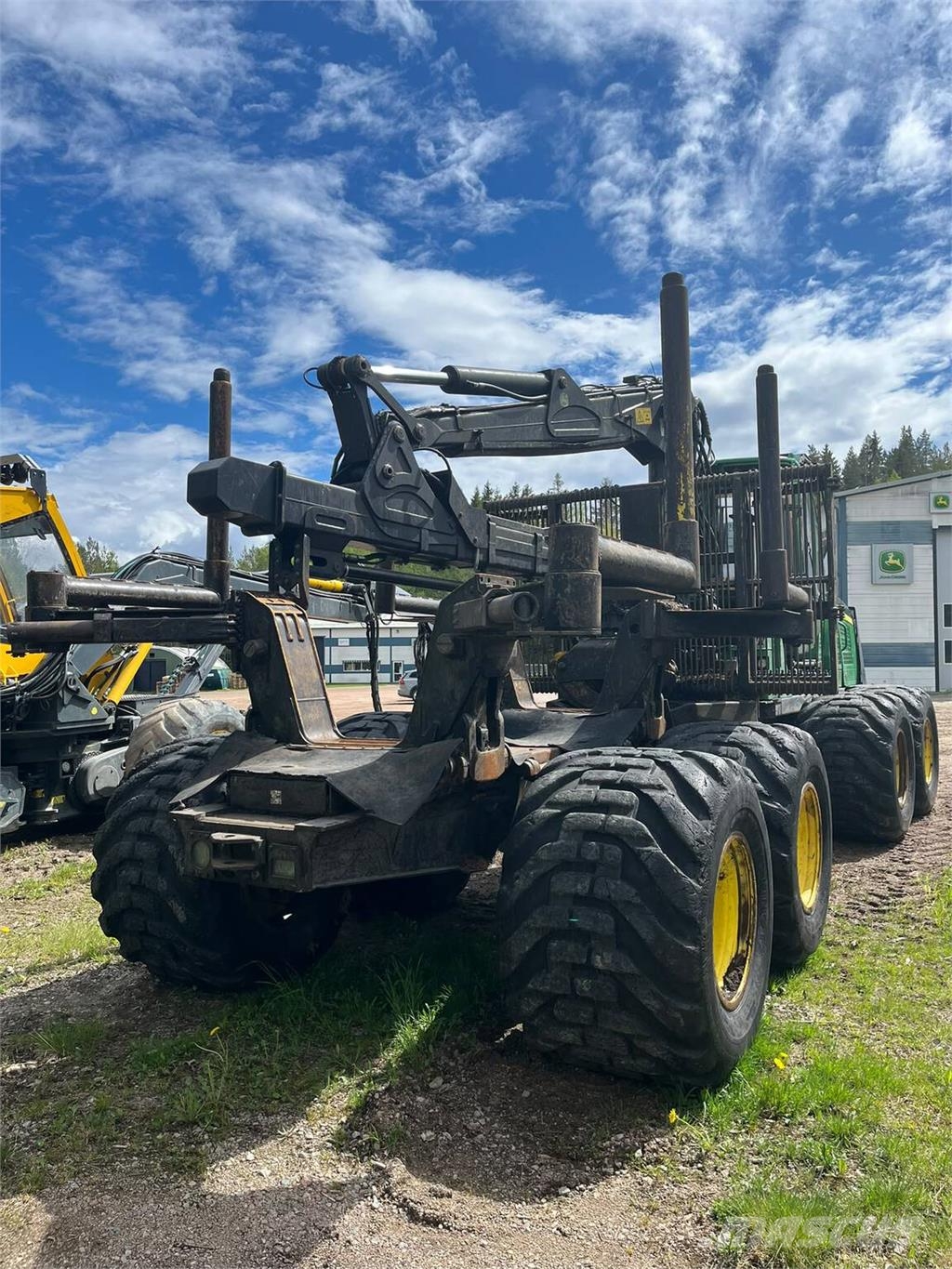 John Deere 1510E Lesné traktory