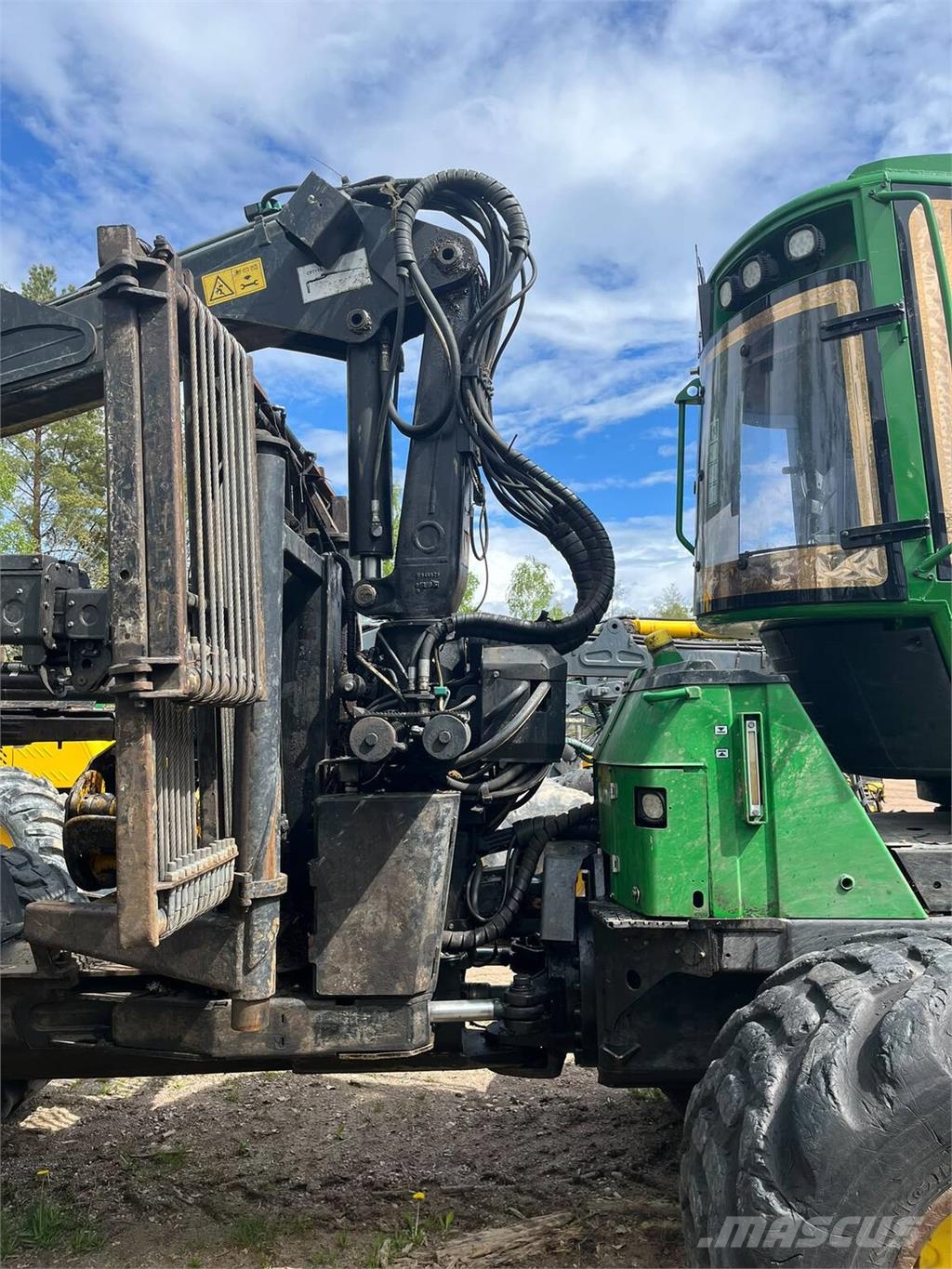 John Deere 1510E Lesné traktory