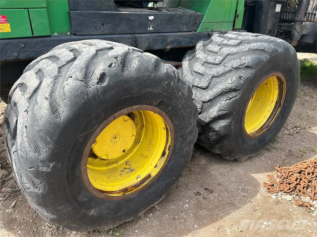 John Deere 1510E Lesné traktory