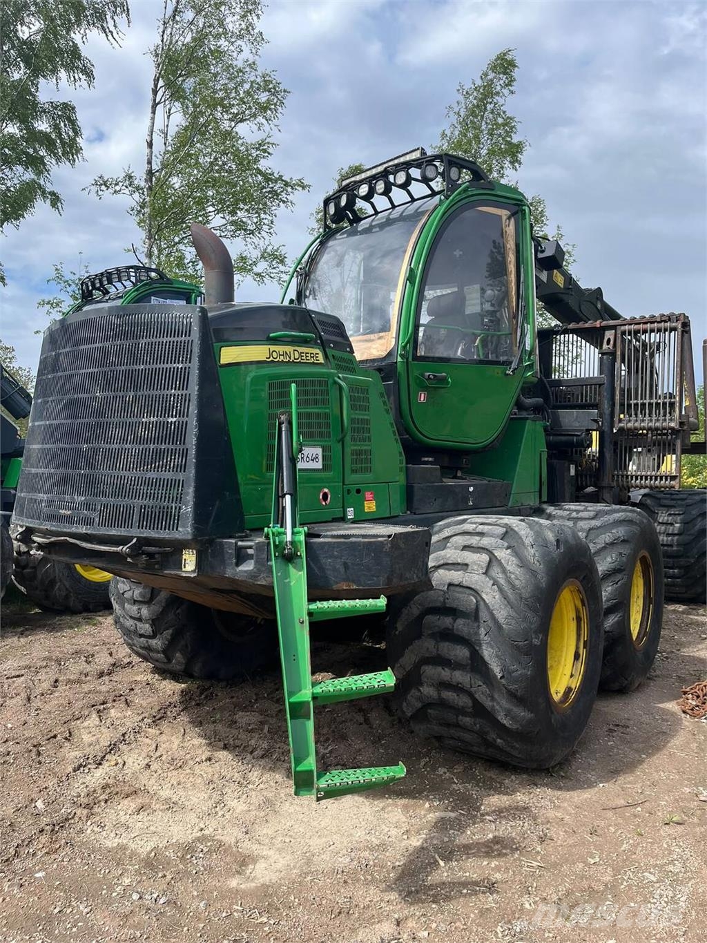 John Deere 1510E Lesné traktory