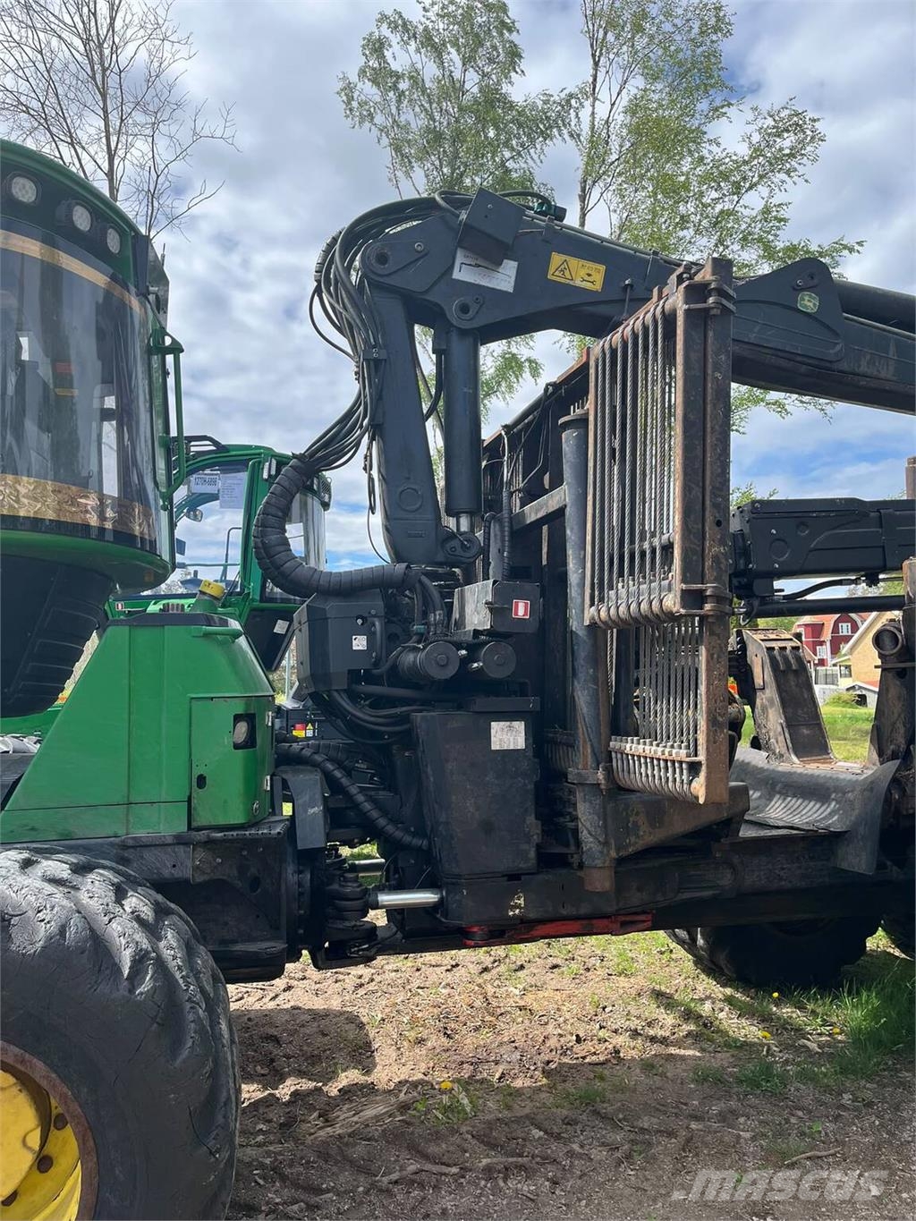 John Deere 1510E Lesné traktory