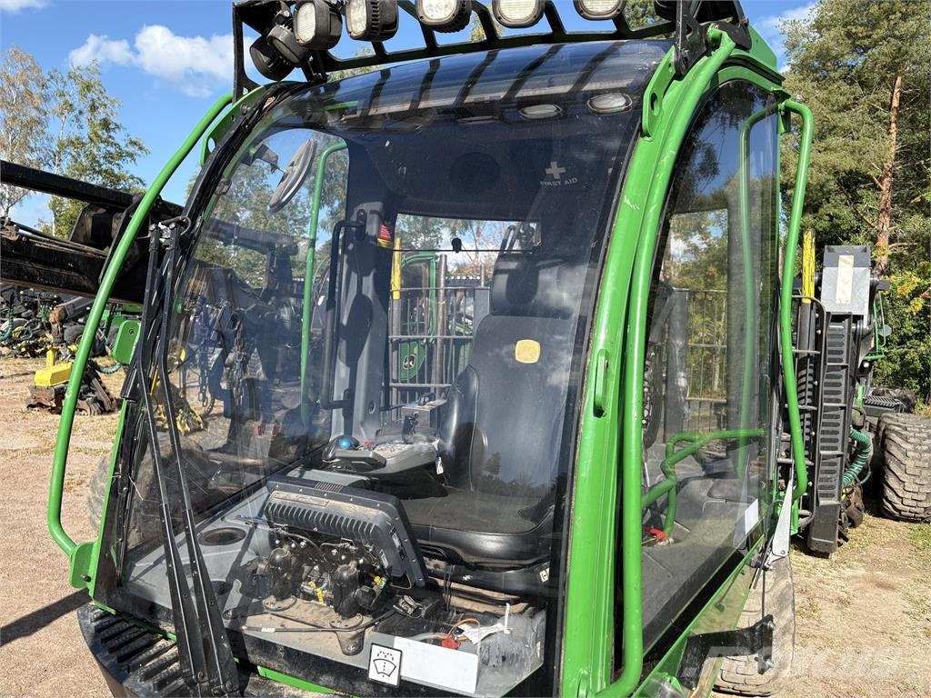John Deere 1510G Lesné traktory