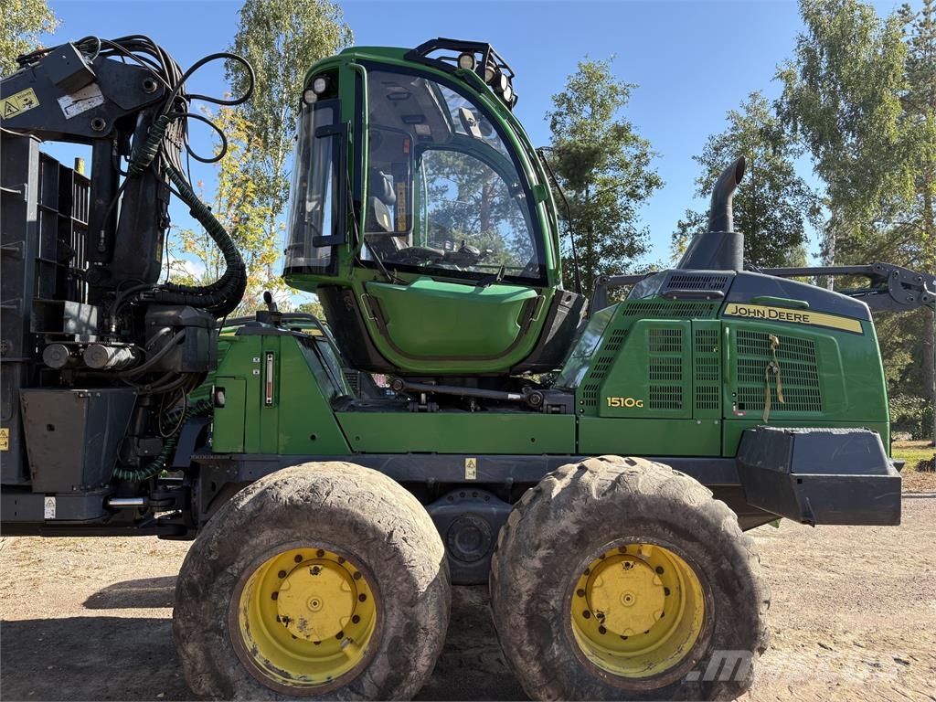 John Deere 1510G Lesné traktory
