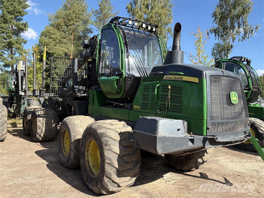John Deere 1510G Lesné traktory