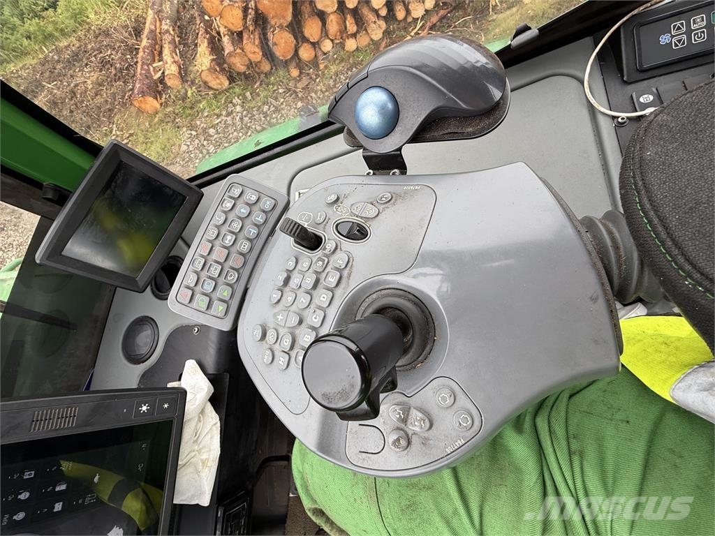 John Deere 1510G Forwarder