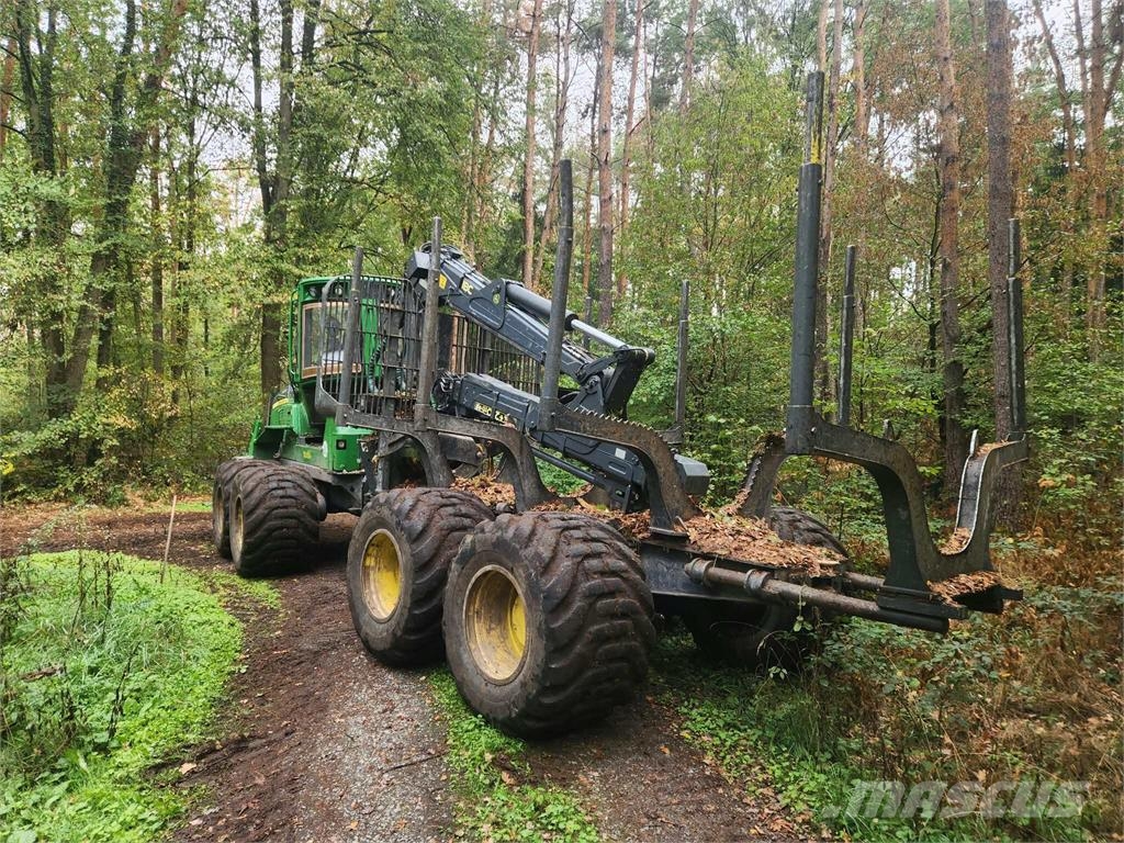 John Deere 1510G Forwarder