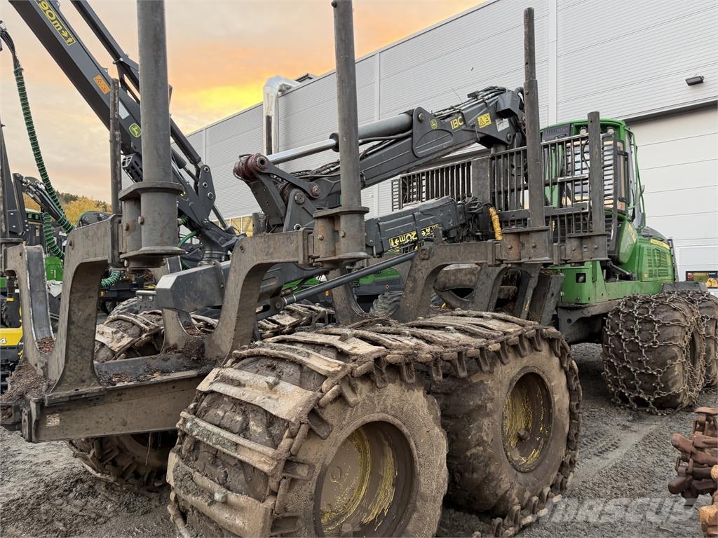 John Deere 1510G Lassbærere