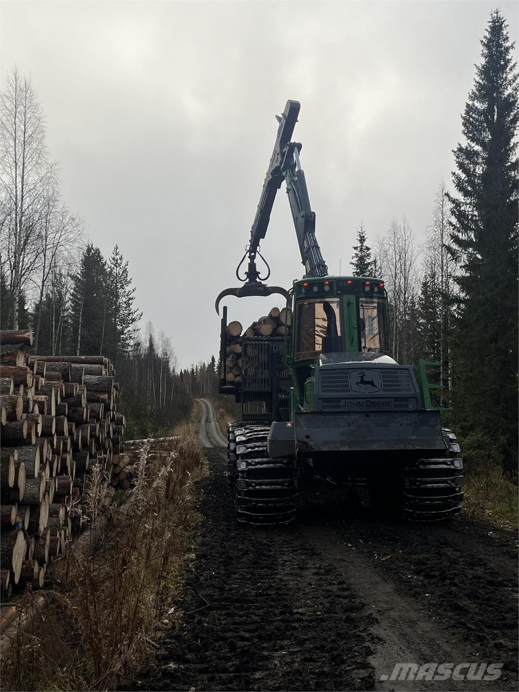 John Deere 1510G Forwarder