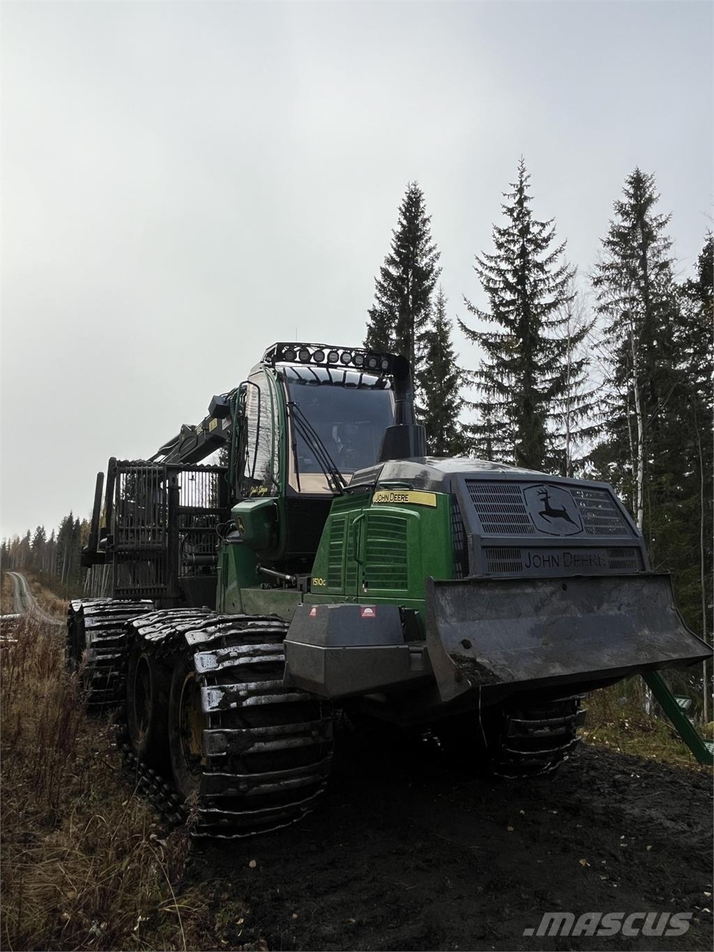 John Deere 1510G Forwarder