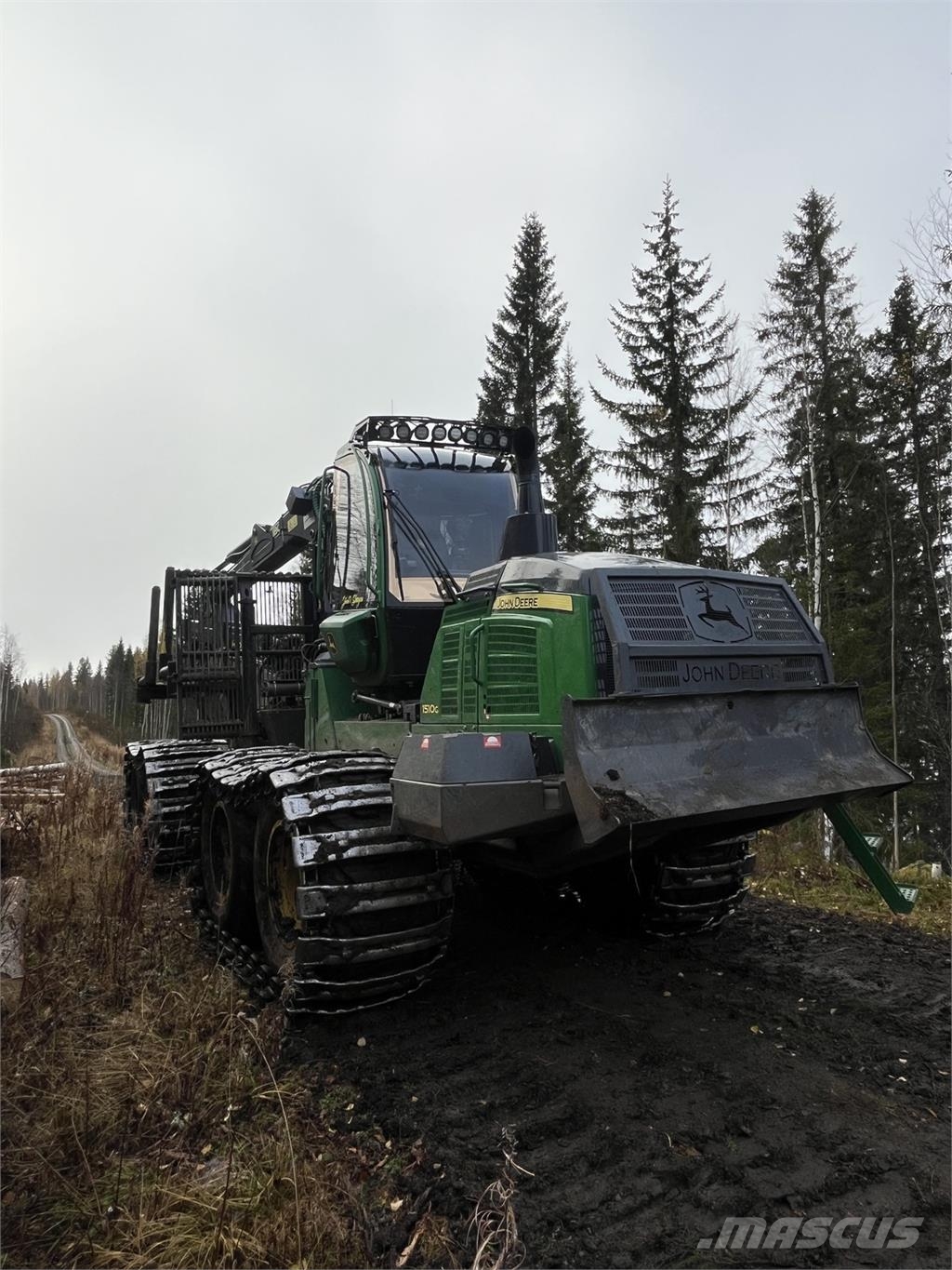 John Deere 1510G Forwarder