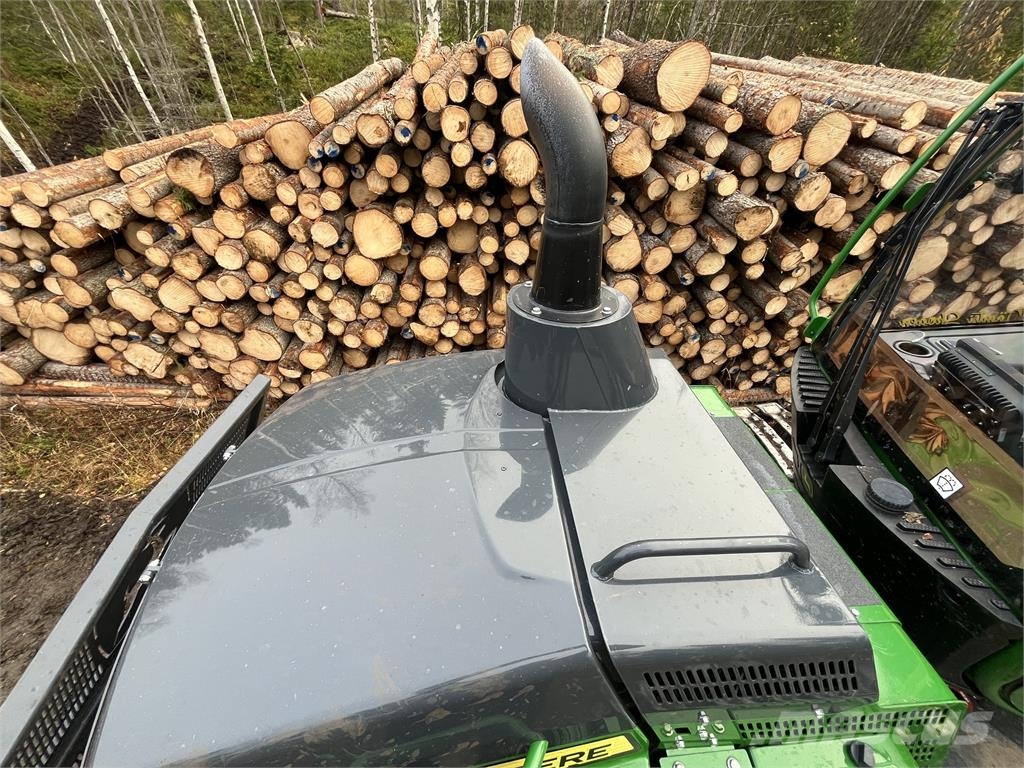 John Deere 1510G Forwarder