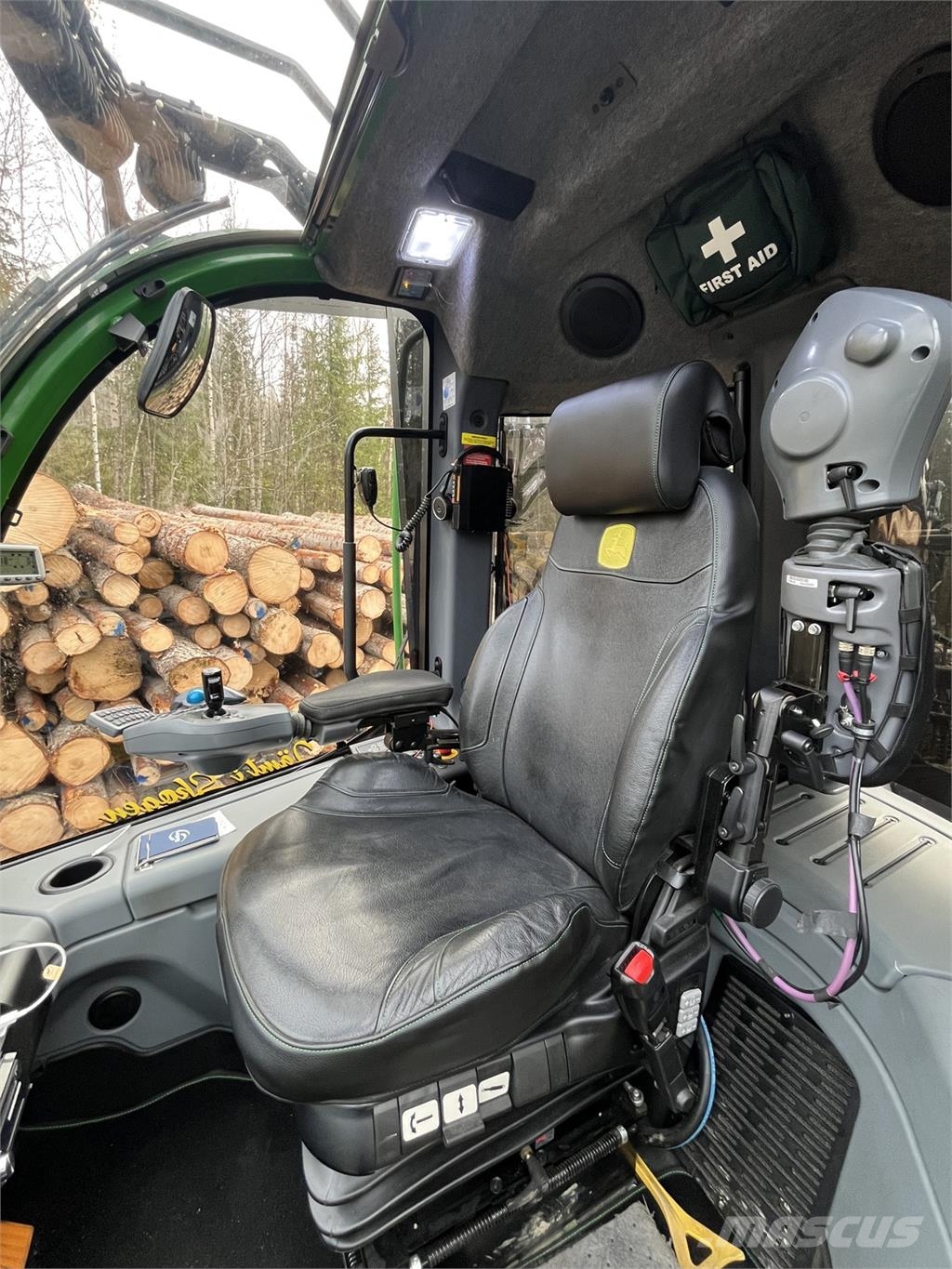 John Deere 1510G Forwarder