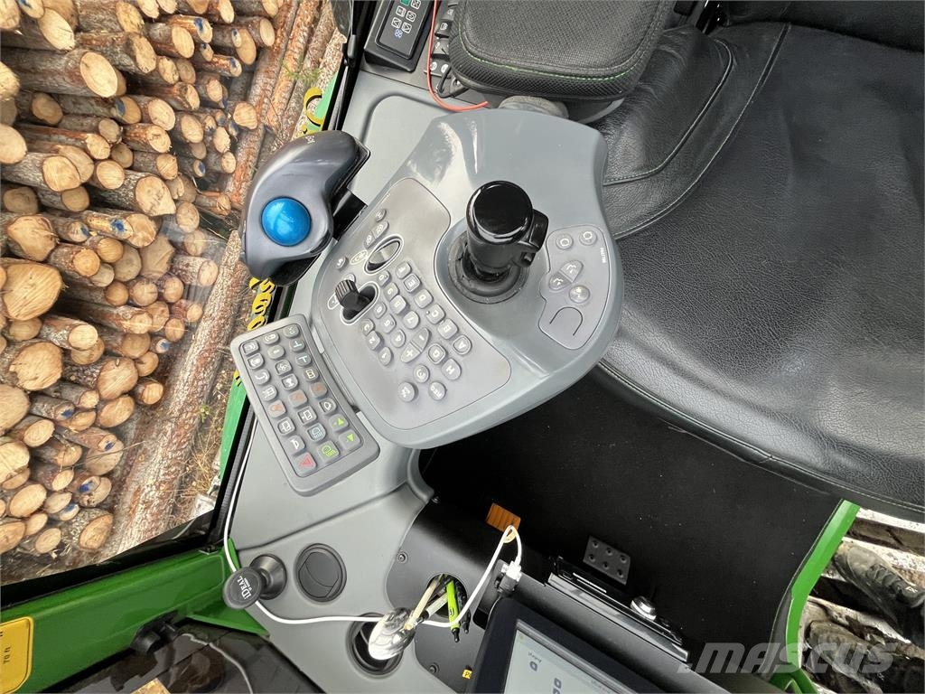 John Deere 1510G Forwarder