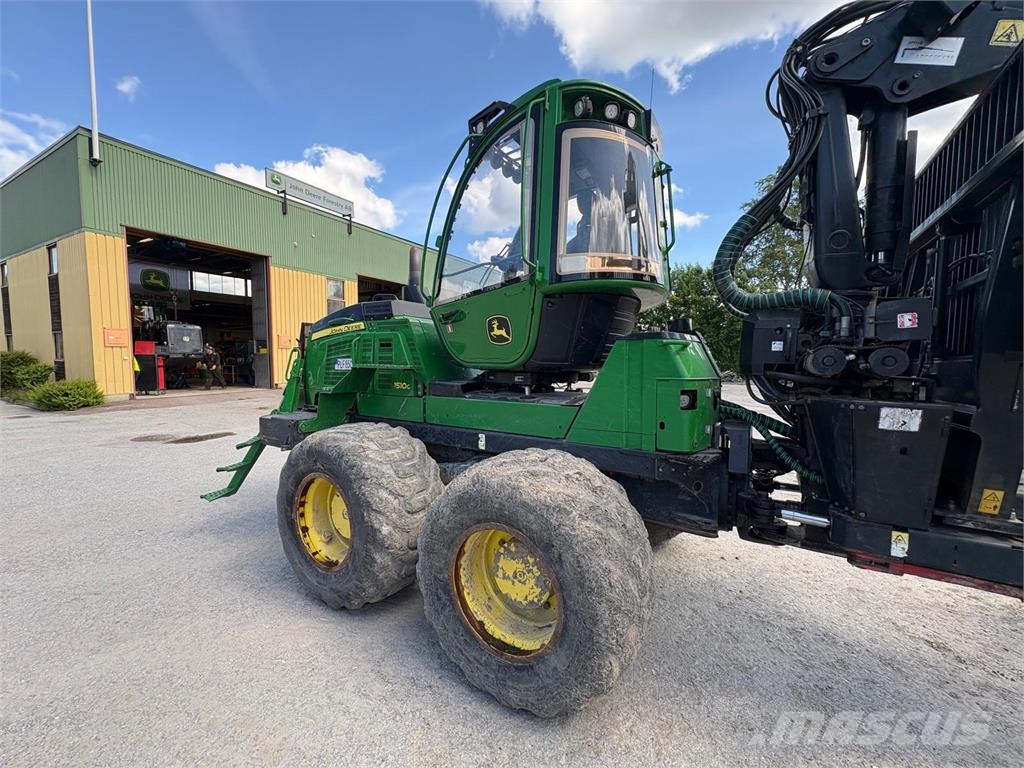 John Deere 1510G Lesné traktory