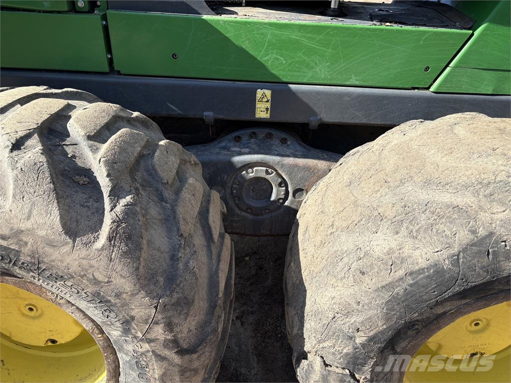 John Deere 1510G Lesné traktory
