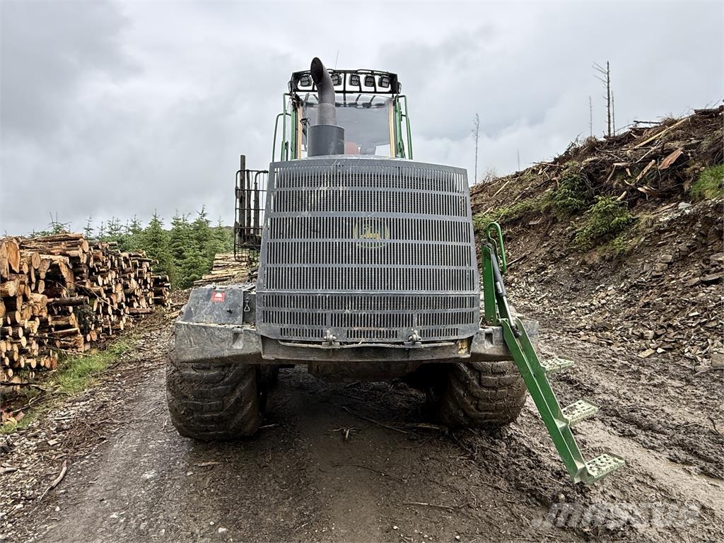 John Deere 1510G Forwarder
