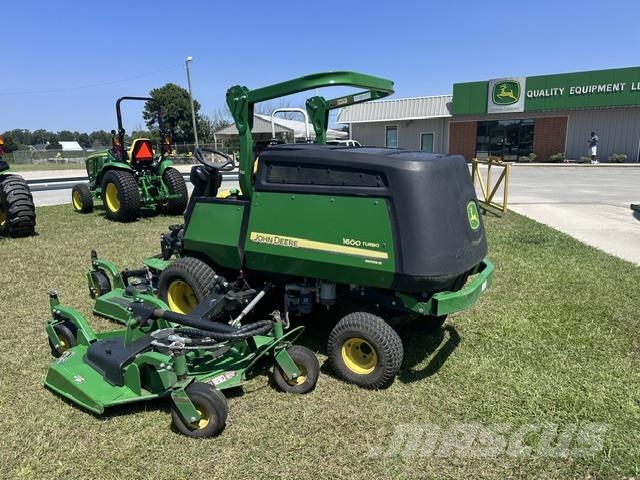 John Deere 1600 Самоходные газонокосилки