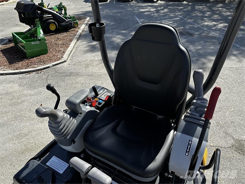 John Deere 17 P Minigravere <7t