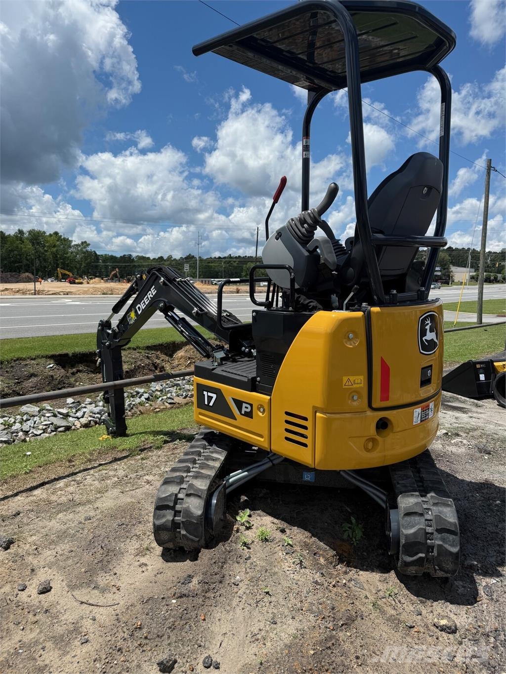 John Deere 17 P Minigravere <7t