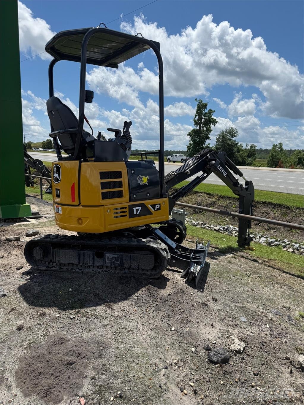 John Deere 17 P Minigravere <7t