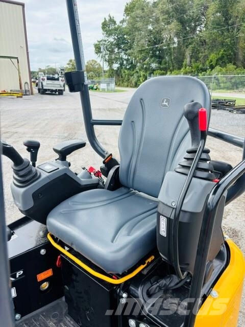 John Deere 17 P Mini bagri <7t