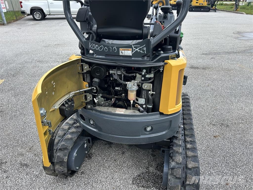 John Deere 17 P Minibagger < 7t