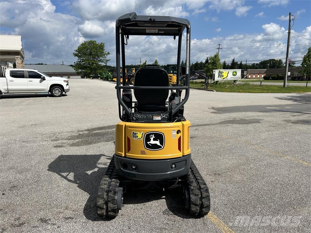 John Deere 17 P Minibagger < 7t