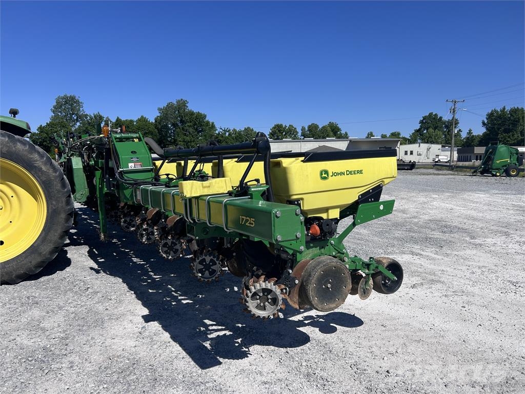John Deere 1725 Sadiace stroje